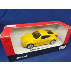 Nissan 370Z (желтый