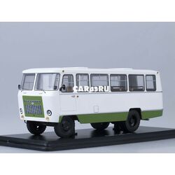 Масштабная модель автобуса Кубань-Г1А1-02 бело-зелёный(1:43)
