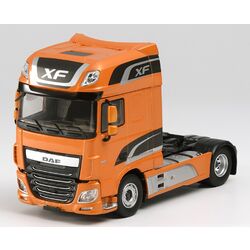 DAF XF EURO 6 SUPERSPACE 2016 Orange