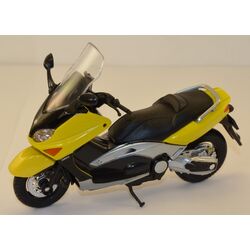 Модель Мотоцикла YAMAHA 2001 XP500 TMAX