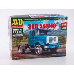 Сборная модель ЗИЛ 541740 тягач